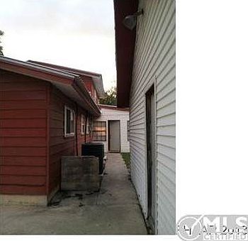 Between house and Shop