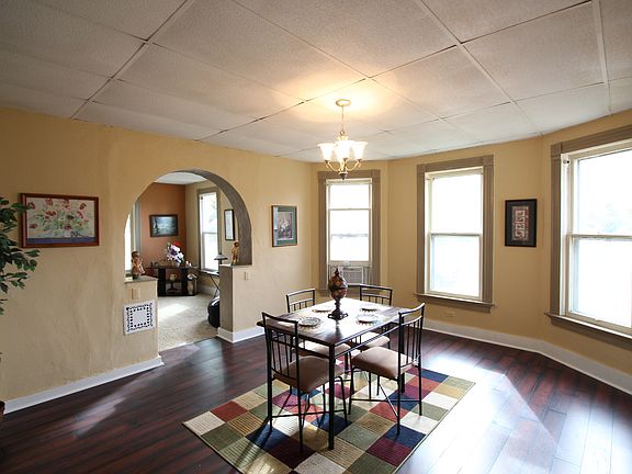 Formal Dining