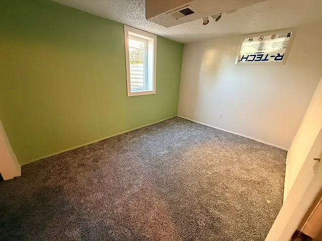 2 bed, $800 — Photo 1