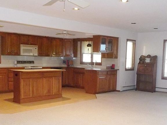3rd image of 8915 Point Charities Ave