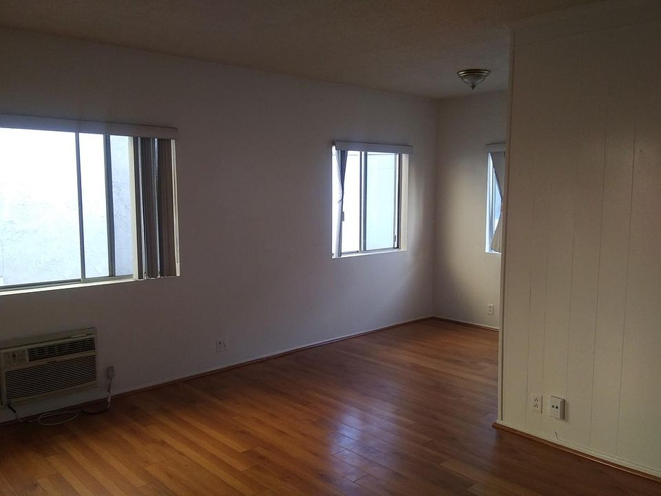 1st image of 5822 Waring Ave APT 1