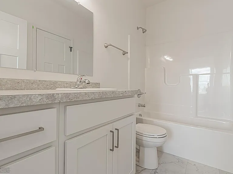 1615 5th Ave NE — Photo 9
