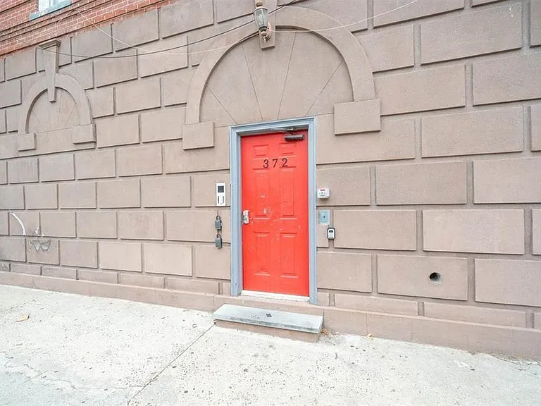 372 Communipaw Ave #4L — Photo 17