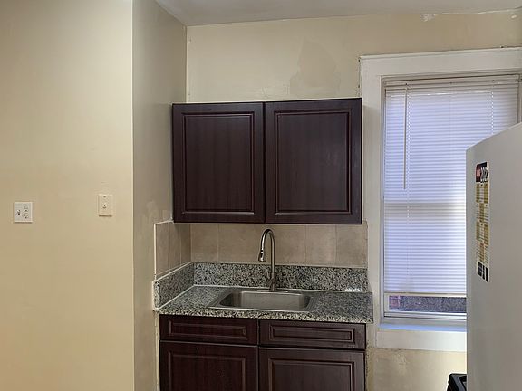 2nd image of 96 Hillcrest Ter APT 3