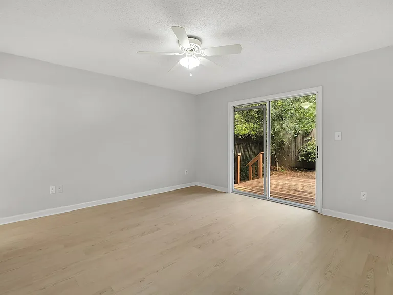 1940 Maymeadow Ln — Photo 7