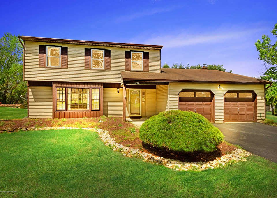 1st image of 254 Betsy Ross Dr