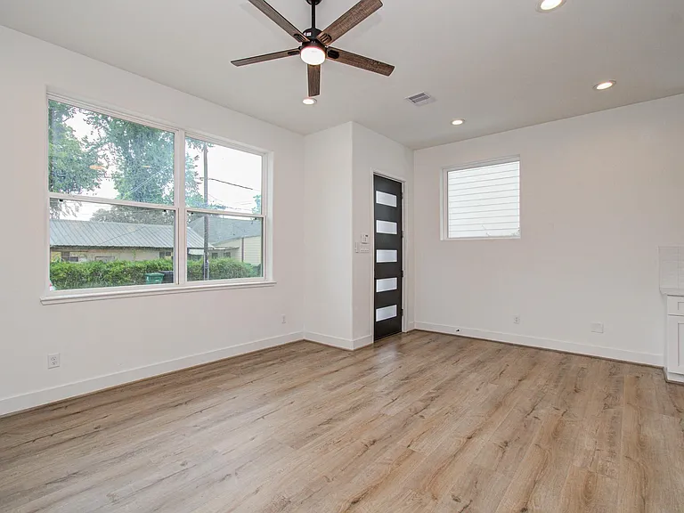 203 Danna Ln #A — Photo 8