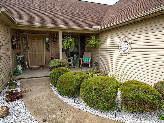 2nd image of 79 Stone Trace Dr