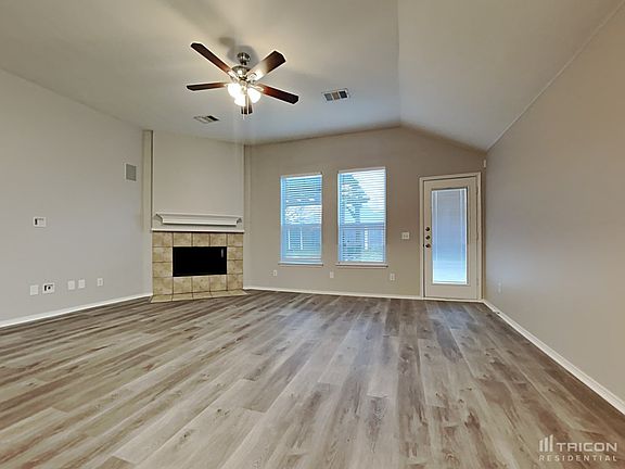 5th image of 201 N Bending Oak Ln