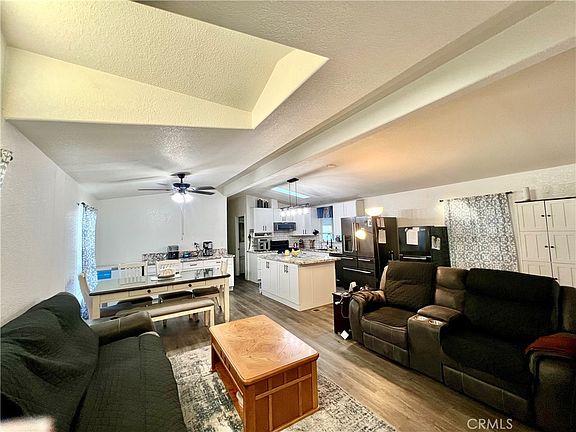 5th image of 901 S 6th Ave Space 221