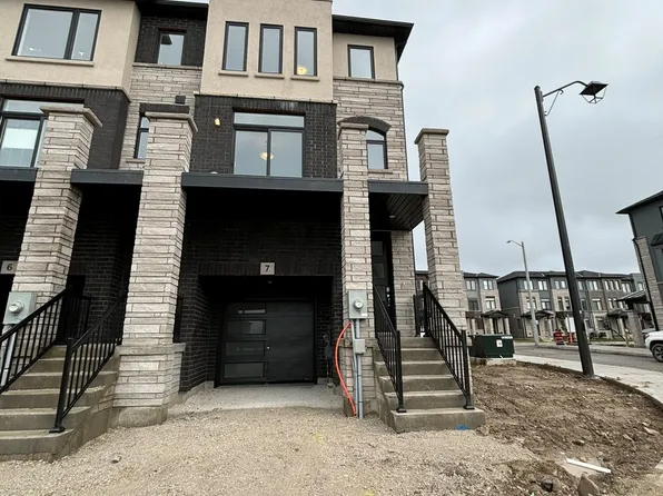 155 Equestrian Way #7, Cambridge, ON N3E 0E8