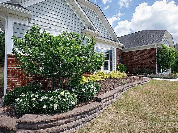 3rd image of 4119 Ambleside Dr