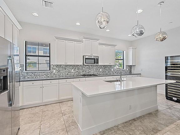 4th image of 12913 Alton Road