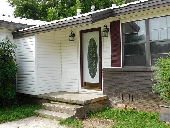 2nd image of 206 Sunnydale Dr
