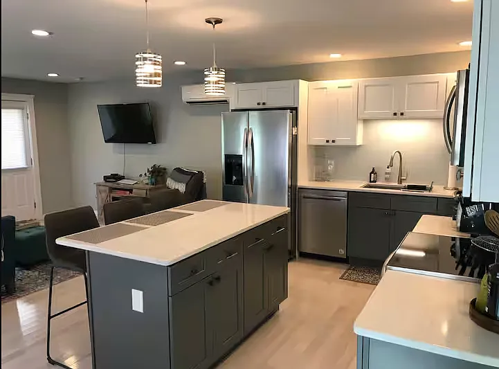 339 S Geneva St — Photo 18