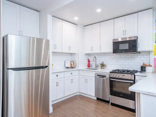 740 East 32nd Street image 5 of 19