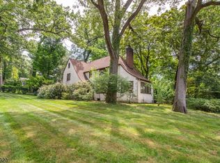 140 Valley View Ave, Ridgewood, NJ 07450
