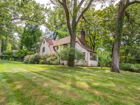 140 Valley View Ave, Ridgewood Village, NJ 07450