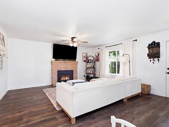 5th image of 1327 Elena Dr
