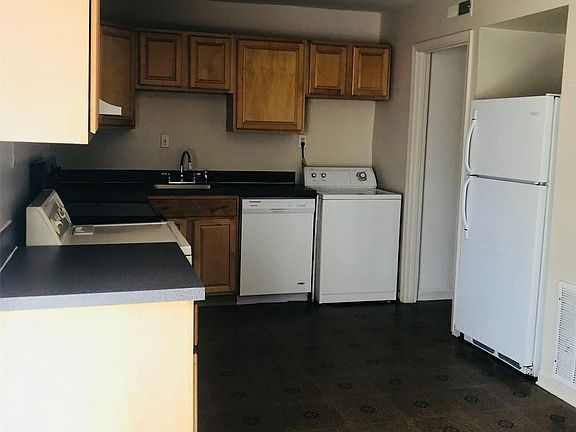 5th image of 334 Brock Sq