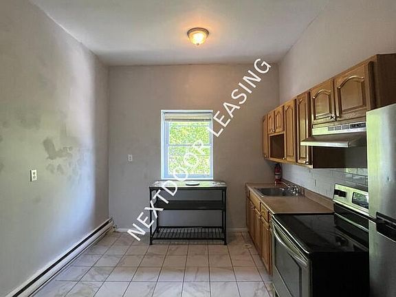 2nd image of 366 Forrest St #4M