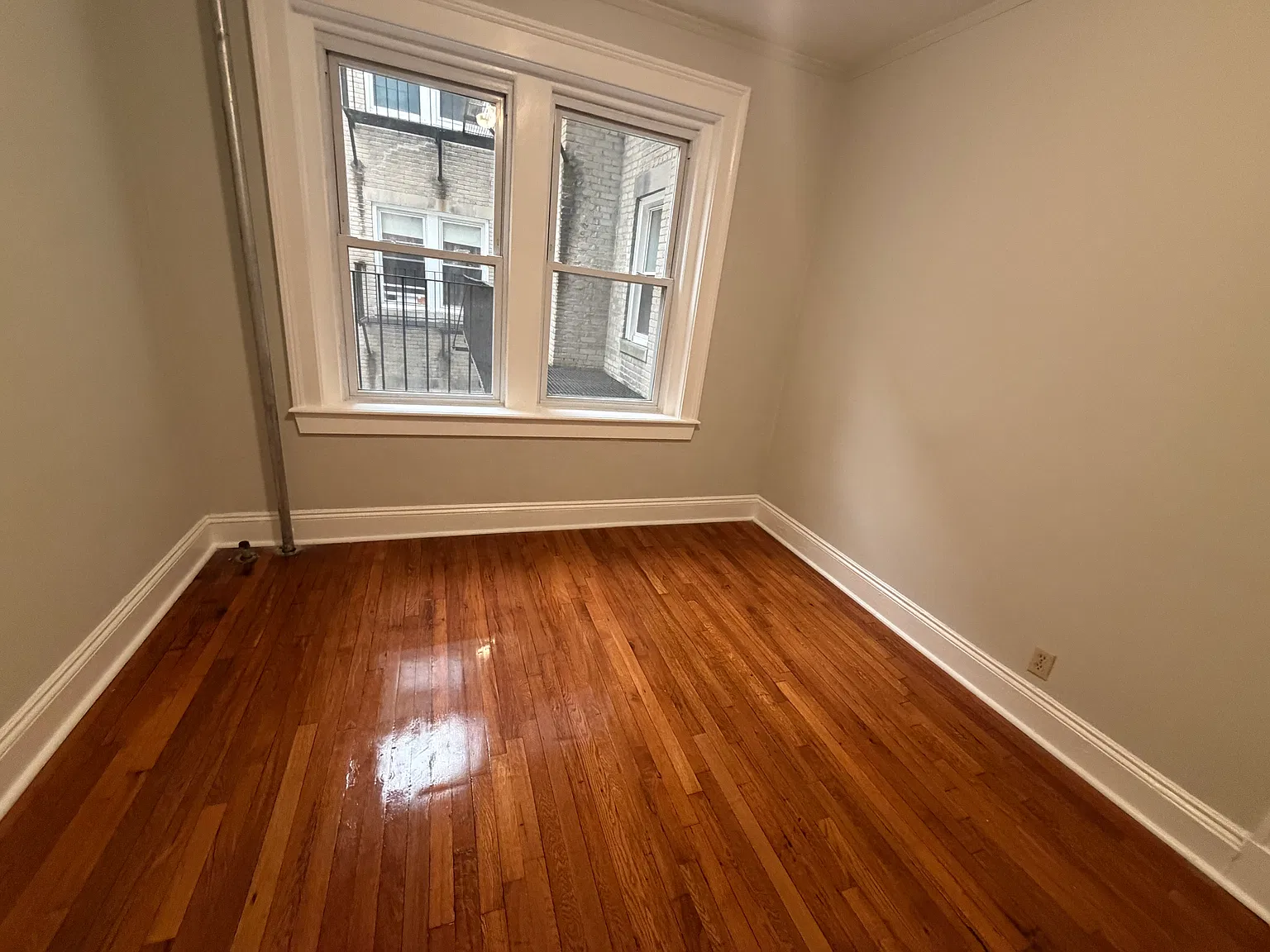 2 bed, 1.0 bath, $2,900 — Photo 3