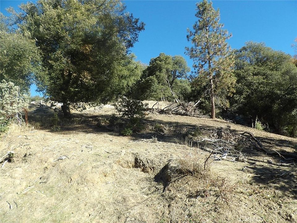 1st image of E Sugar Pine Dr #18