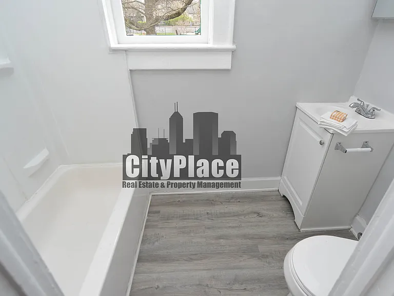 5345 E Washington St #14 — Photo 14