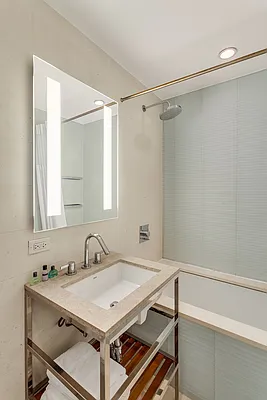 Rented by Compass | media 76