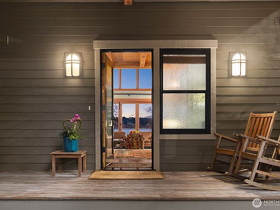 4th image of 15550 Sandy Hook Rd NE