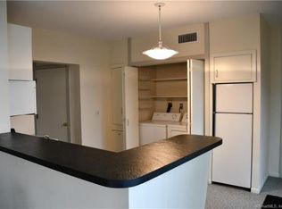 7 Rocky Point Rd, Old Saybrook, CT 06475