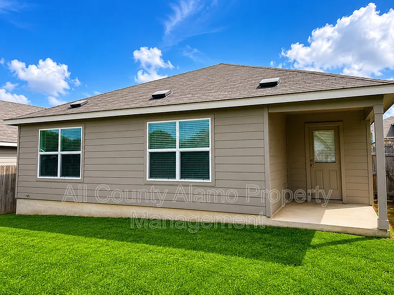 4327 Southton Loch — Photo 26