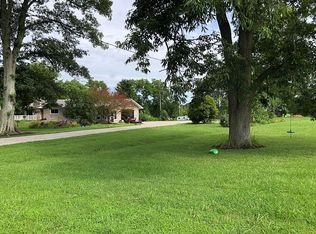 23 Tulip Ln, Springville, IN 47462