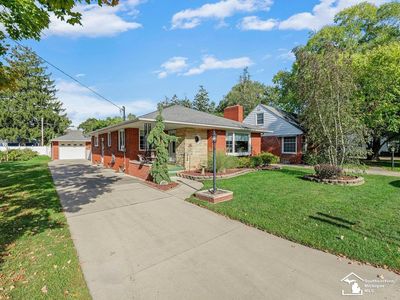 5924 Oakwood St, Monroe, MI, 48161
