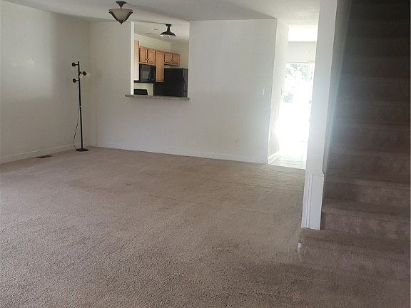 4th image of 3113 Taylor Ave