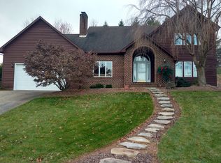 1231 Ivy Ln, Harrisonburg, VA 22802