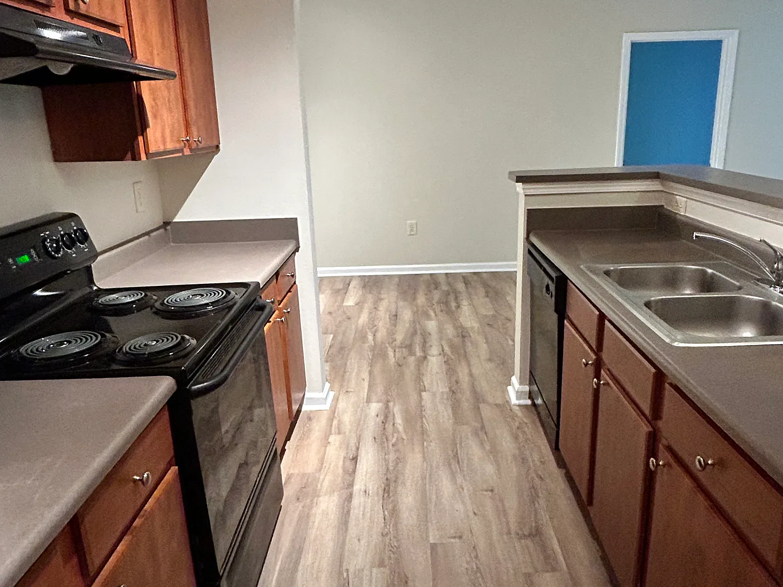 2 bed, 1062 sqft, $1,450 — Photo 4