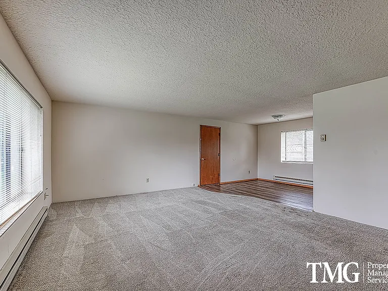 3327 Addy St — Photo 3