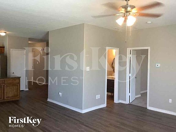 4th image of 12721 Carpenter Ln