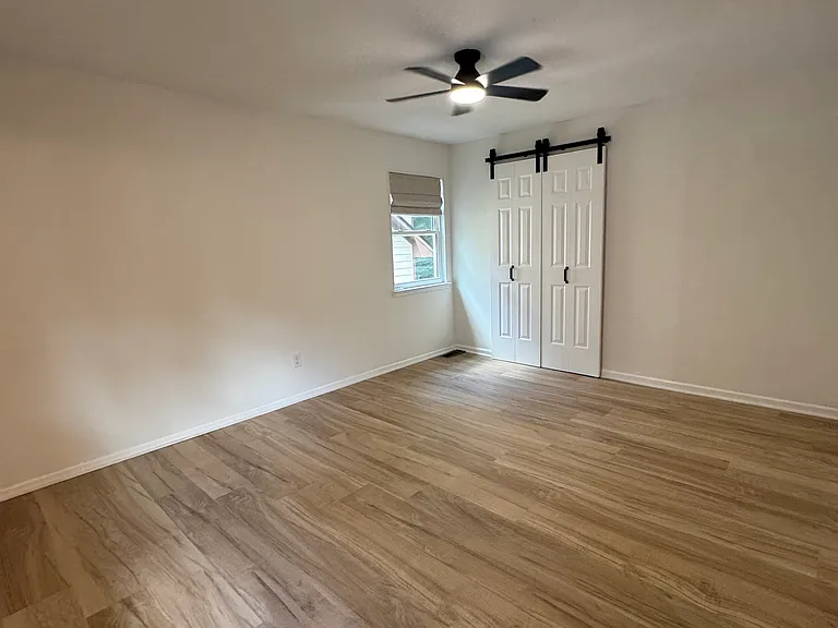 1246 Falling Water Dr SE — Photo 11