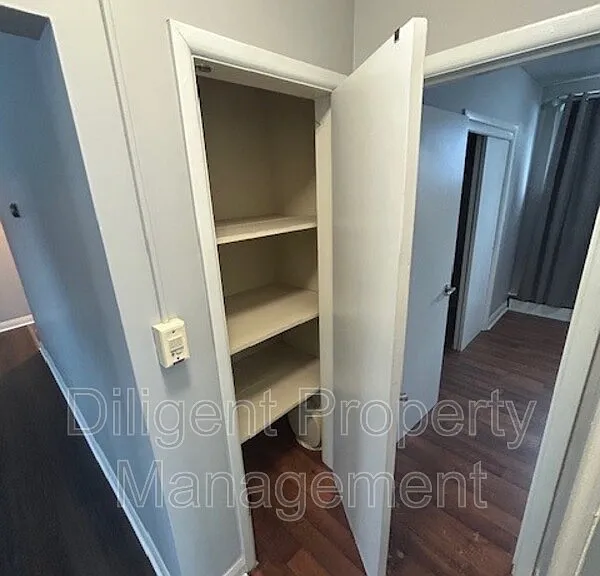 164 Westmount St #1 — Photo 4