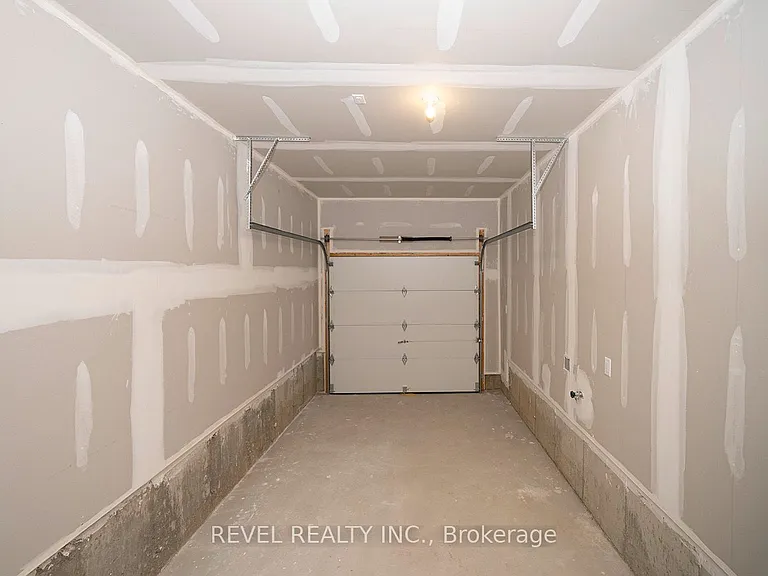 31 Wakeling Dr — Photo 31