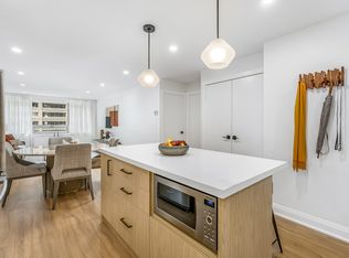 44 Charles West, Toronto, ON M4Y 1R7