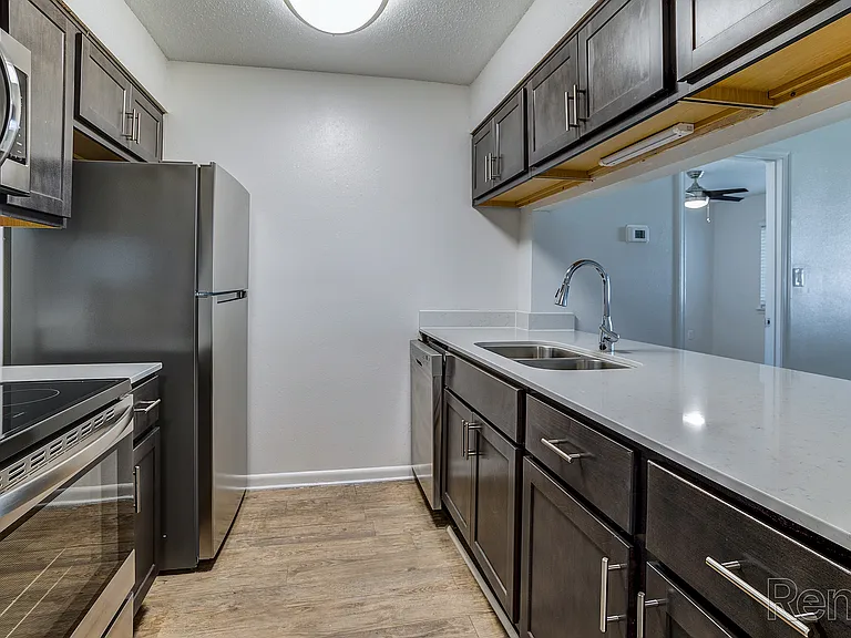 Elevate at 604 West Apartments — Photo 7
