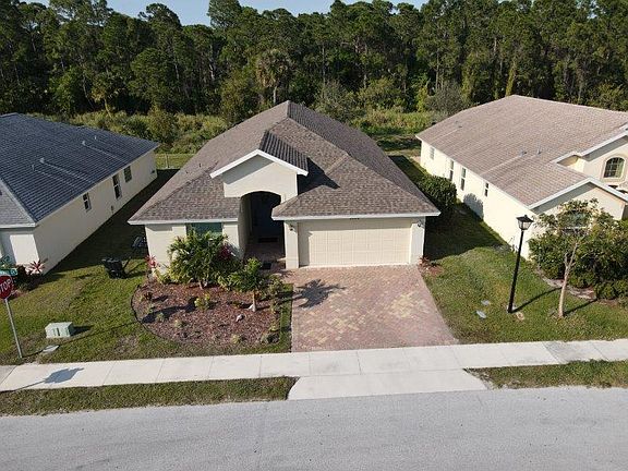 2nd image of 9804 Palm Breezes Drive
