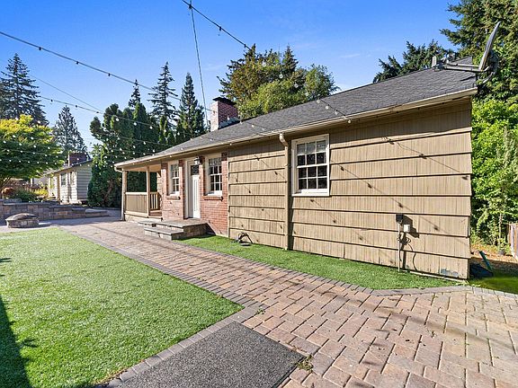 3rd image of 3907 88th Ave SE