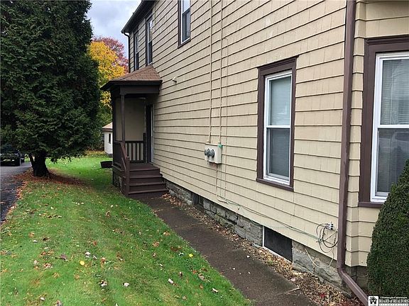 4th image of 118 Park St