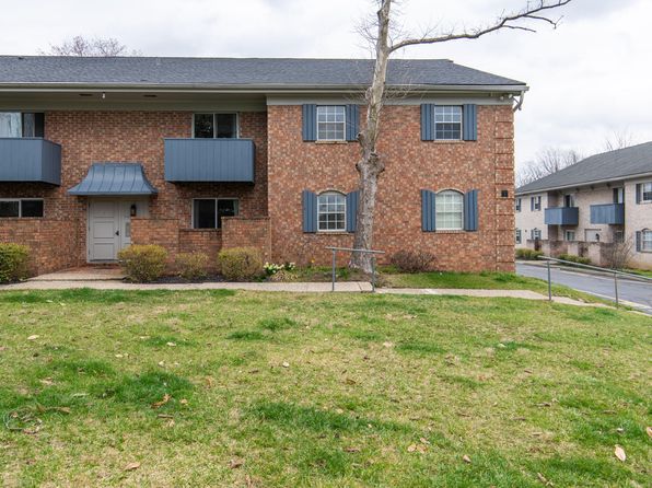 1036 Armstrong Mill Rd APT D, Lexington, KY 40517