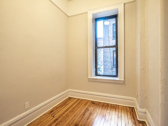 3rd image of 191 Claremont Ave #2/1