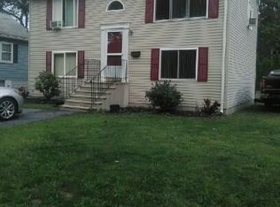 24 Allen Ave, Warwick, RI 02889